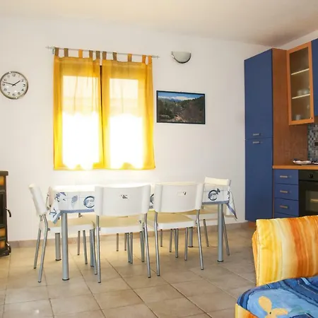 בית נופש Casa Arcu De Chelu סנטה לוצ'יה